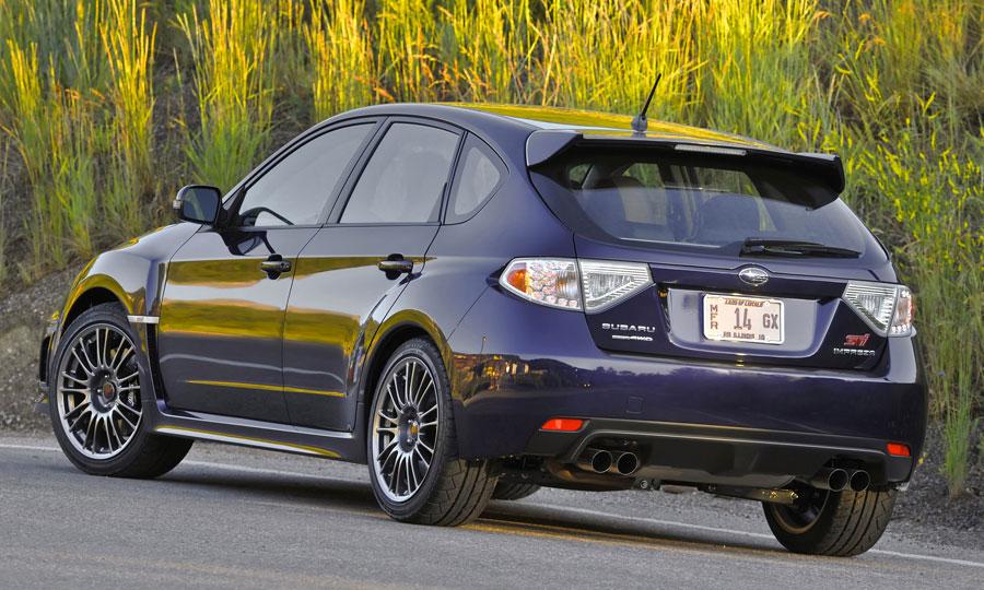 Subaru WRX STI Hatchback 2.5 (300 Hp) Turbo Automatic
